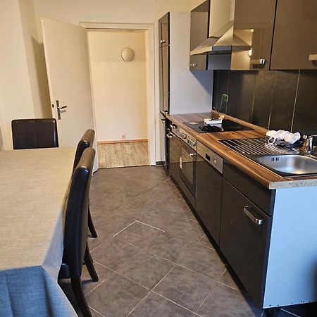 Monteurzimmer Karma Gelsenkirchen Buitenkant foto