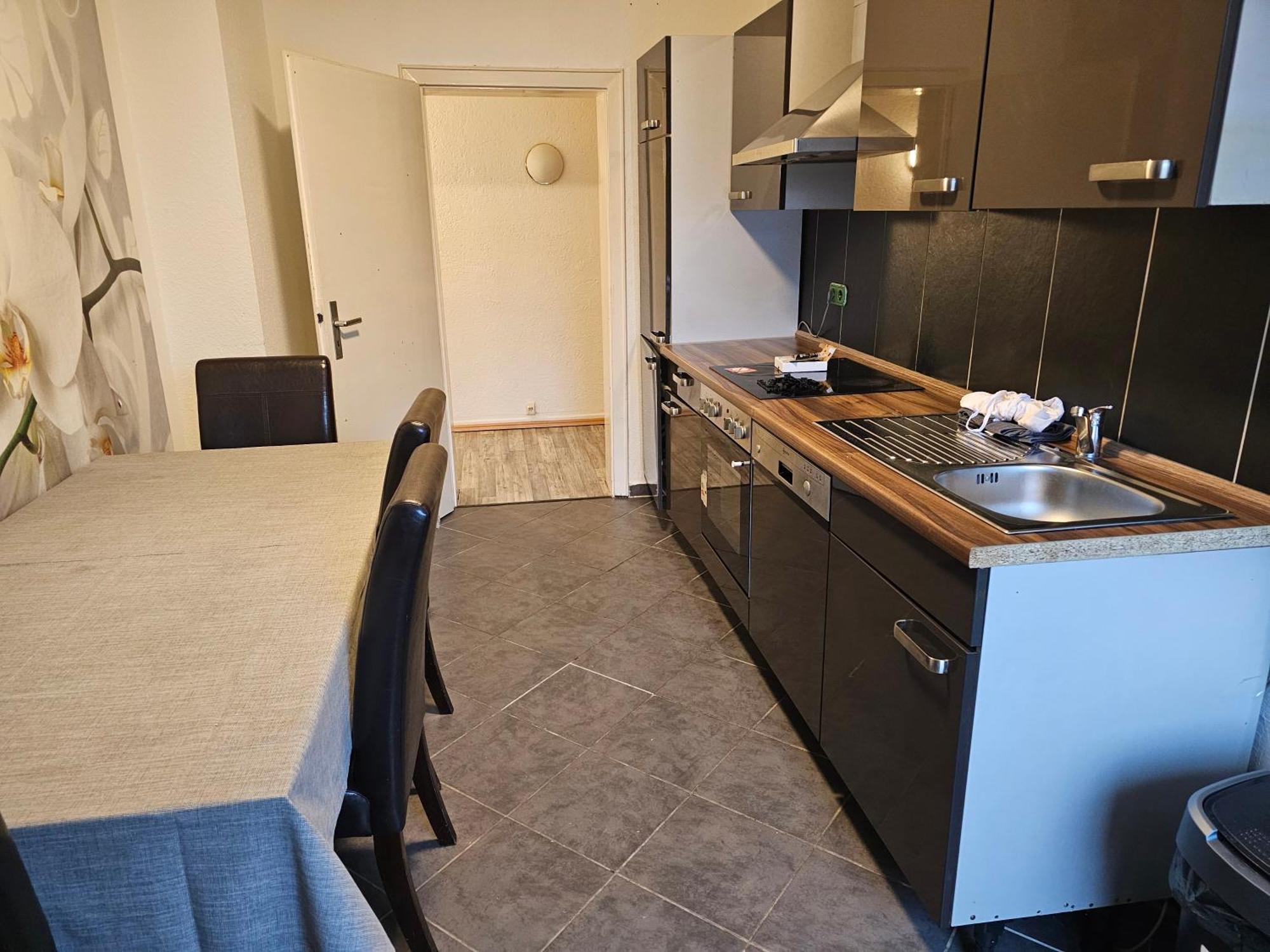 Monteurzimmer Karma Gelsenkirchen Buitenkant foto