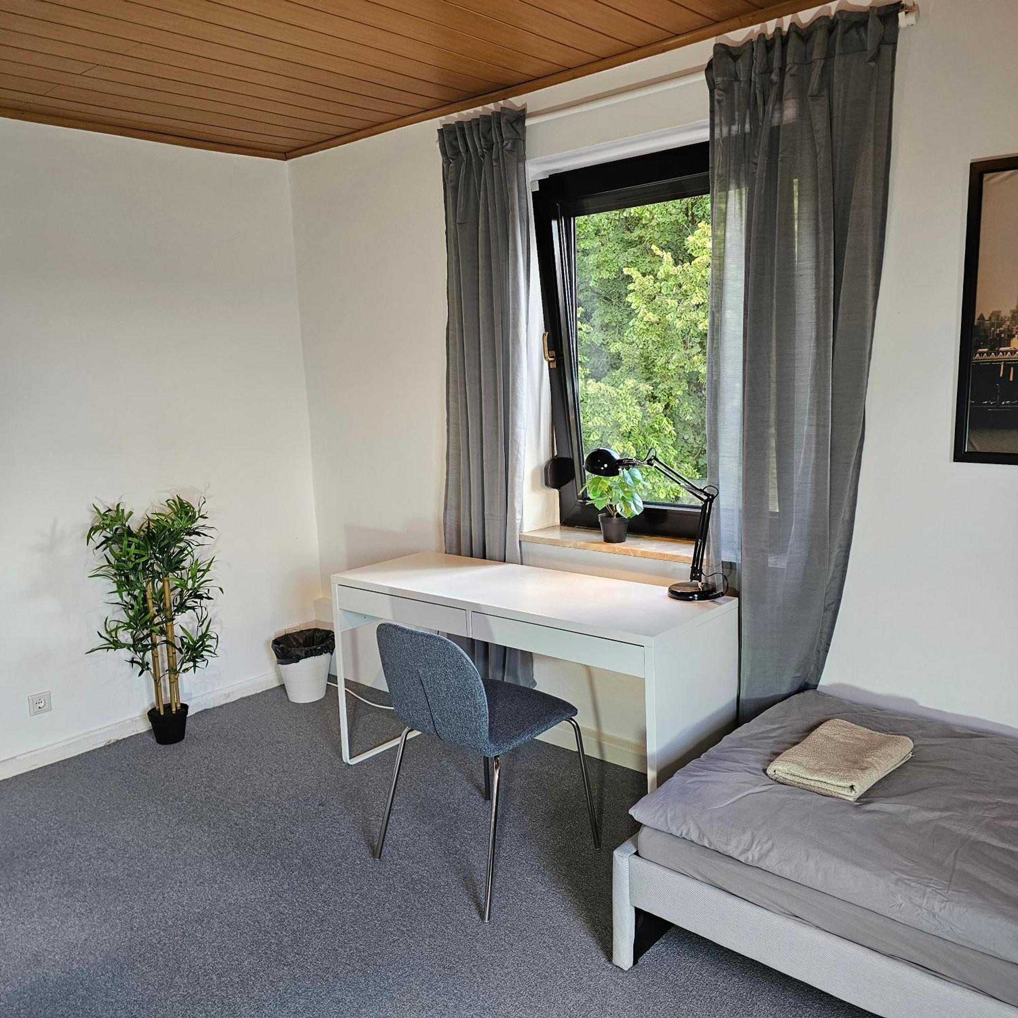 Monteurzimmer Karma Gelsenkirchen Buitenkant foto